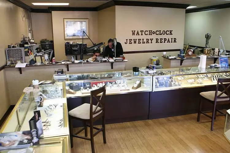 Marina Bay Watch Company Interior Photo